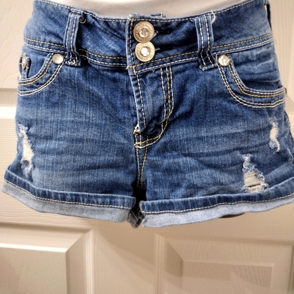 Wallflower blue jean short
